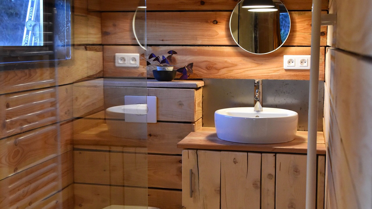 Photo of Bathroom in Simiane-la-Rotonde