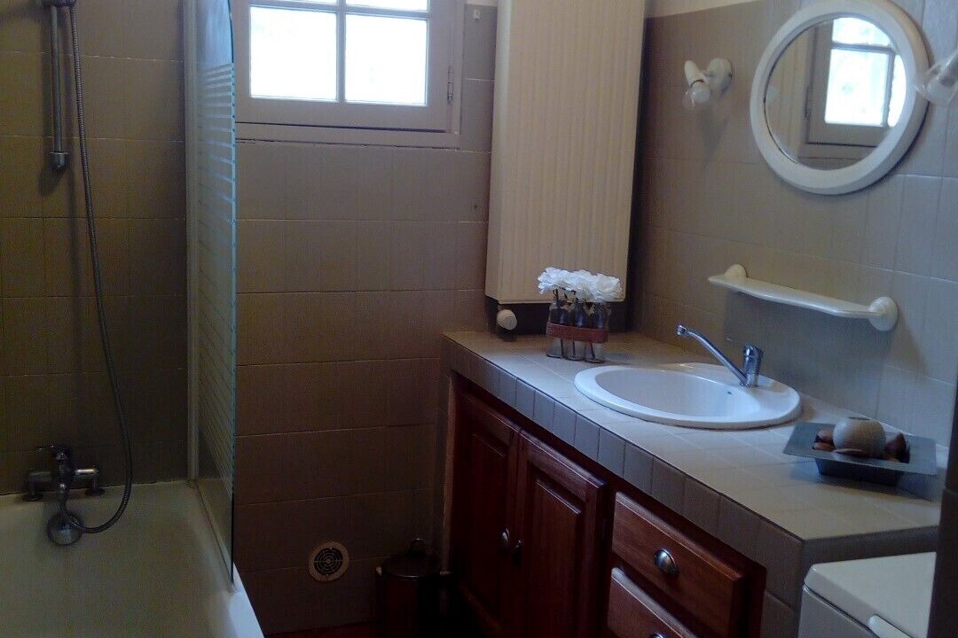Photo of Bathroom in St.-Remy-de-Provence