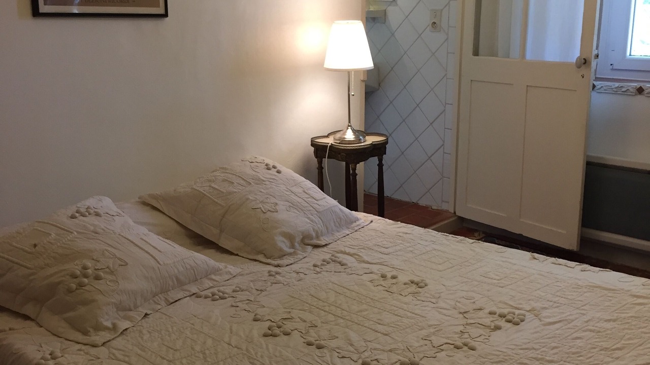 Photo of Bedroom in Orange