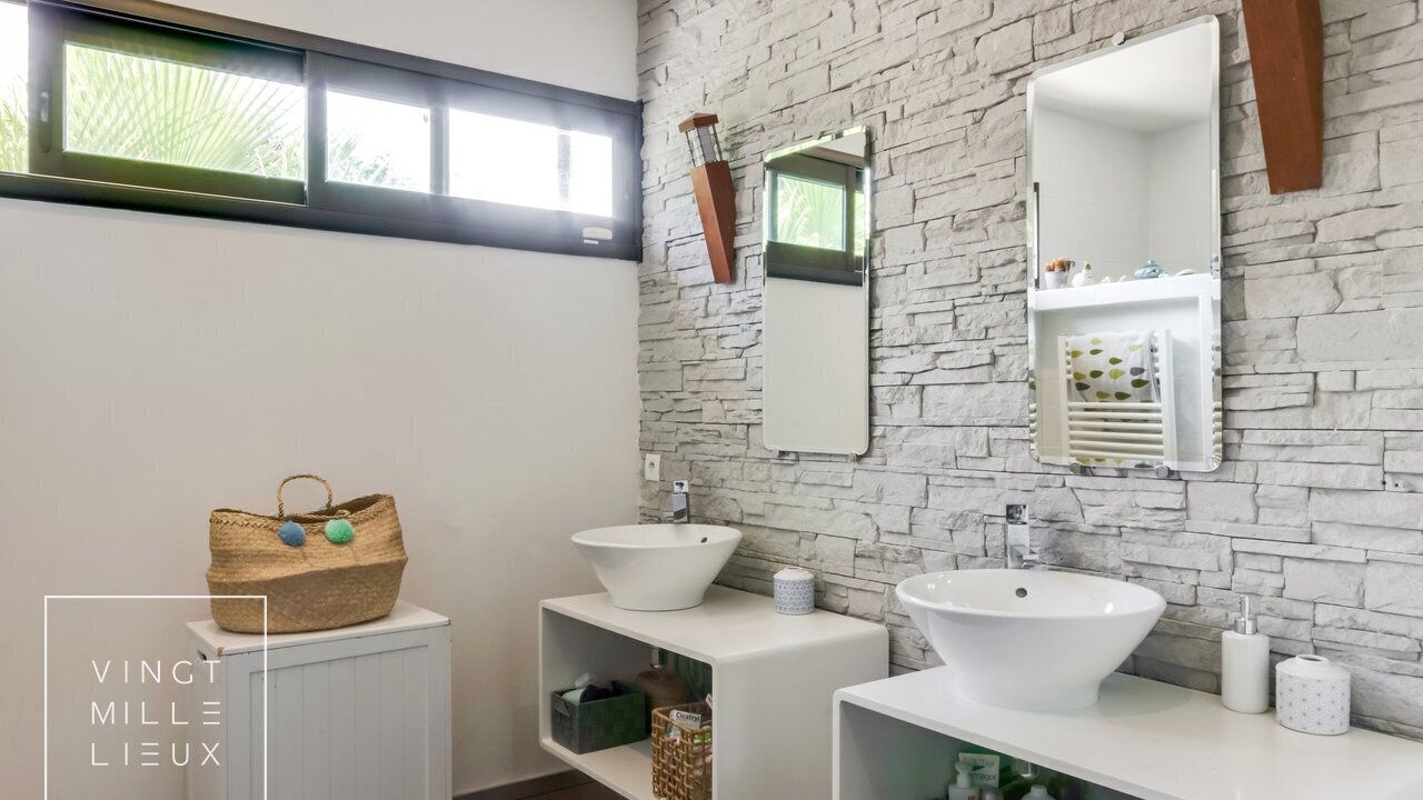 Photo of Bathroom in Les Baumettes