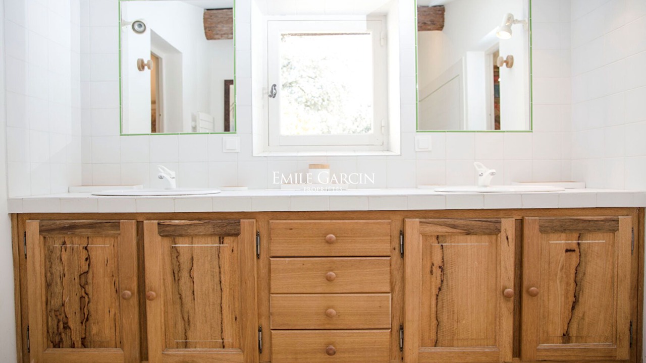 Photo of Bathroom in La Bastide-des-Jourdans