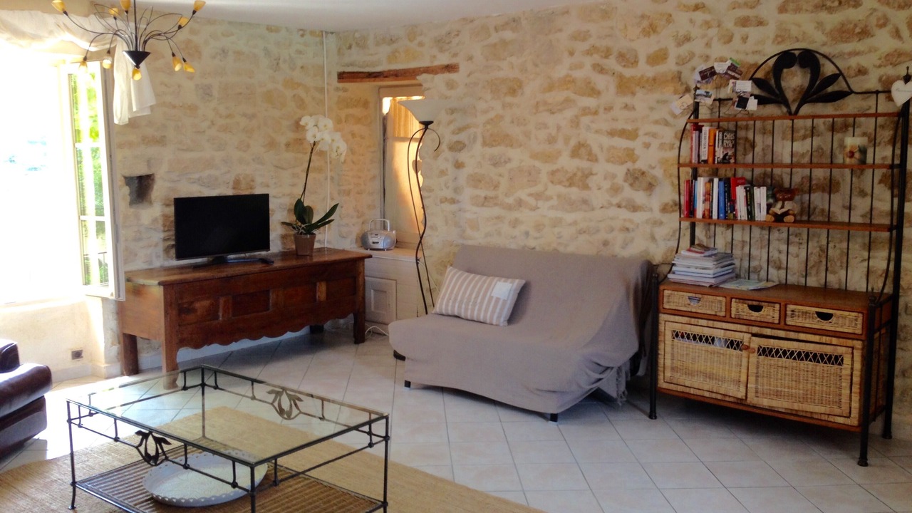 Photo of Livingroom in Orange