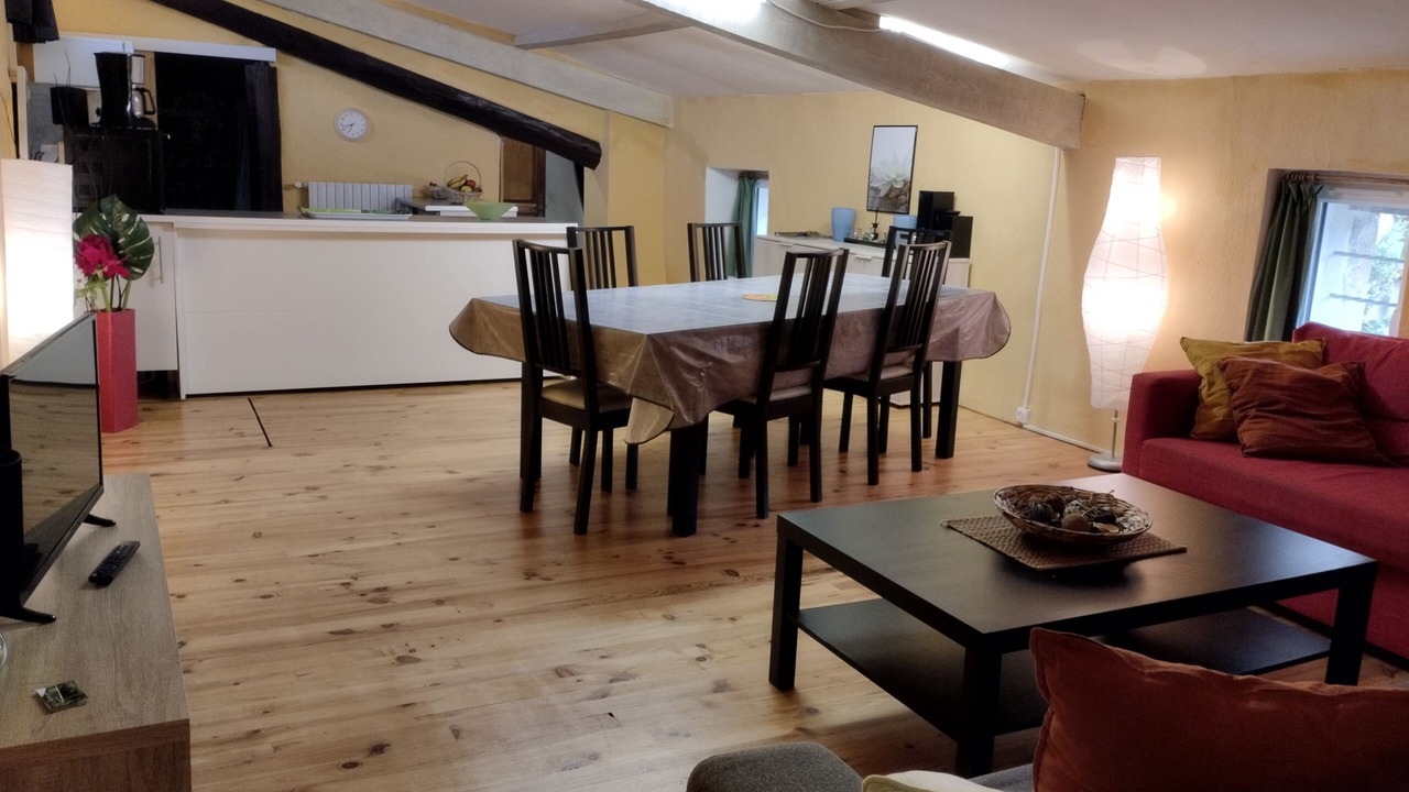 Photo of Livingroom in Apt