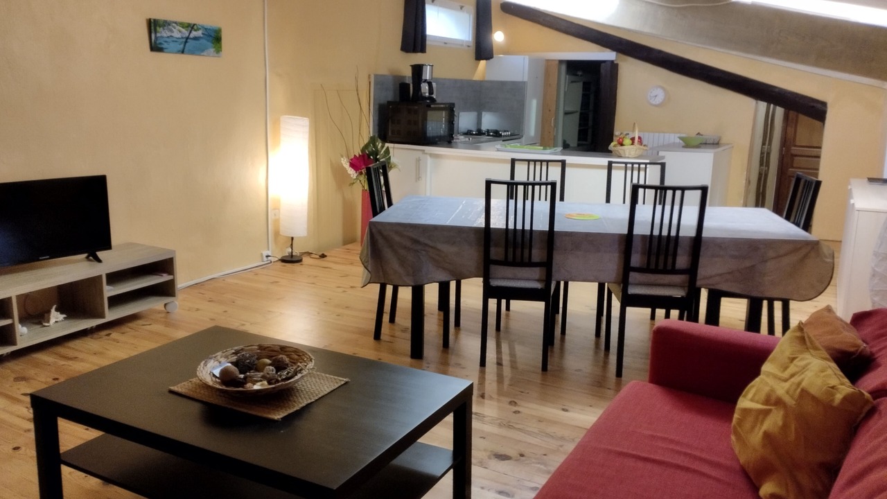 Photo of Livingroom in Apt