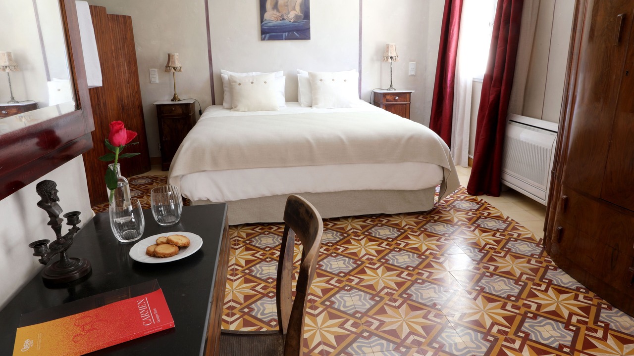 Photo of Bedroom in Orange