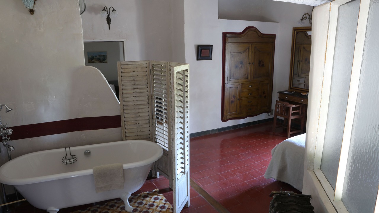 Photo of Bedroom in Orange