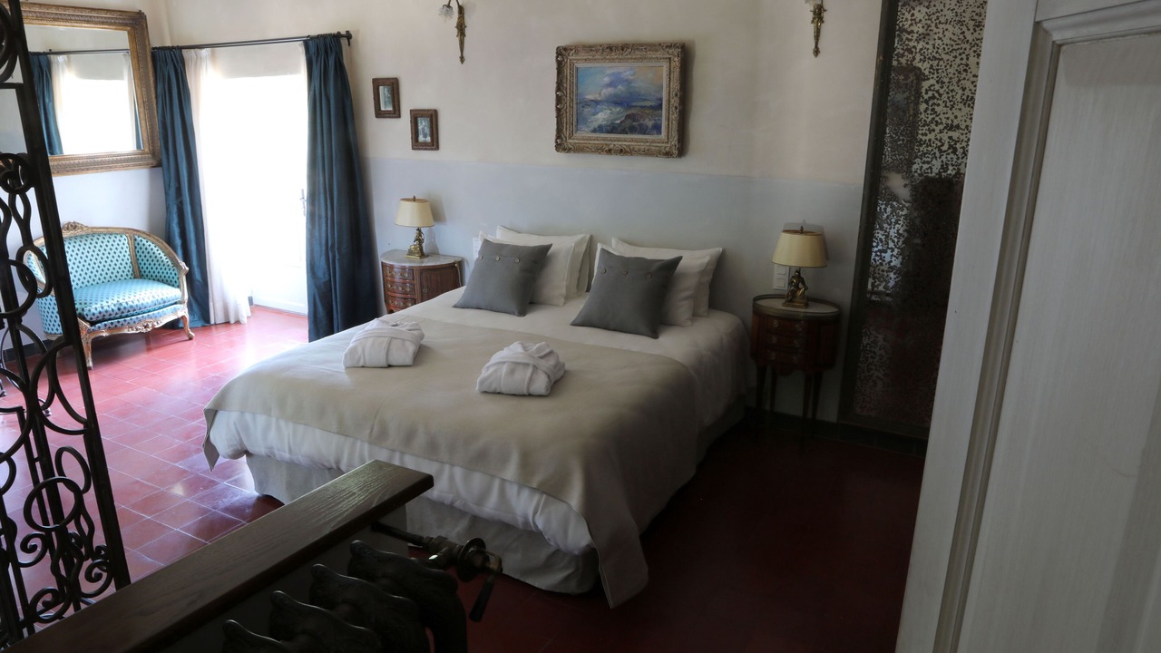 Photo of Bedroom in Orange