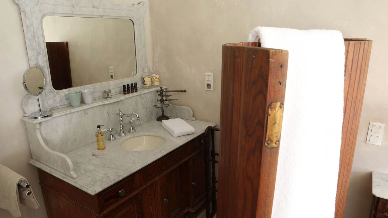 Photo of Bathroom in Orange
