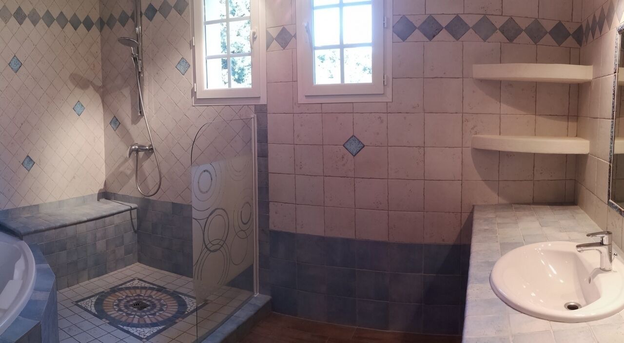 Photo of Bathroom in Vallabregues
