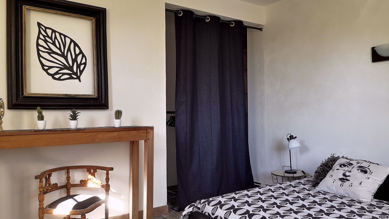 Photo of Bedroom in Vallabregues