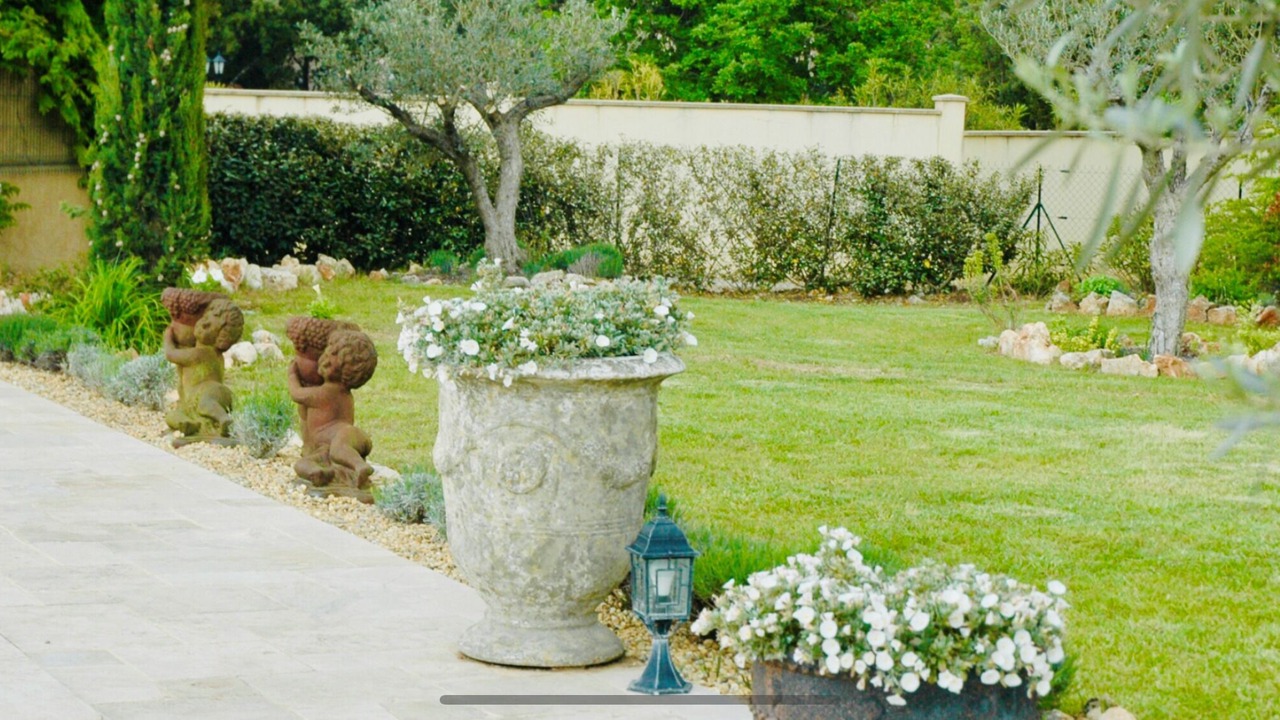 Photo of Outdoor in Regusse