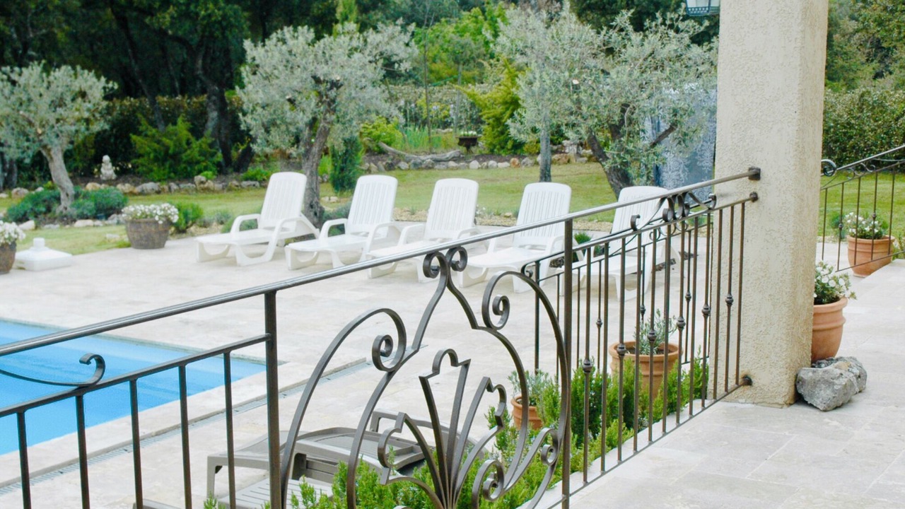 Photo of Patio Balcony in Regusse