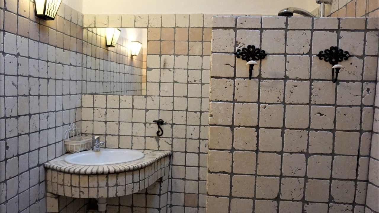 Photo of Bathroom in Simiane-la-Rotonde