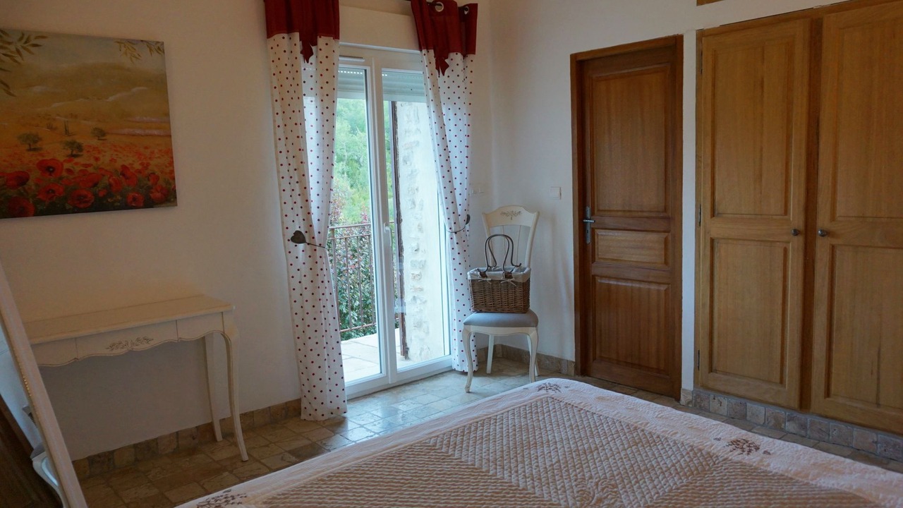 Photo of Bedroom in Simiane-la-Rotonde