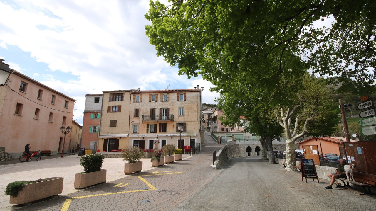 Photo of Others in Ascros