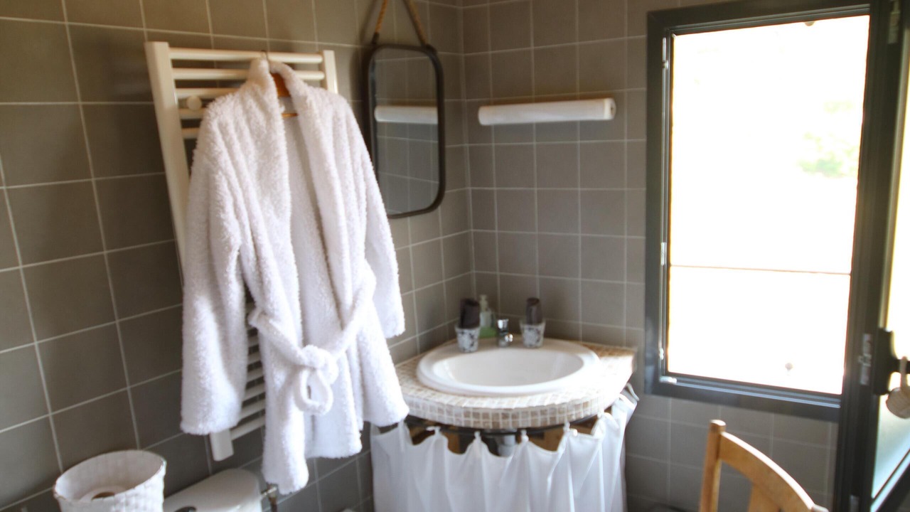 Photo of Bathroom in Ascros