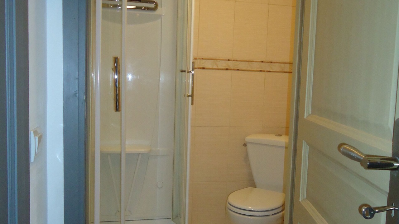 Photo of Bathroom in Avignon City Centre