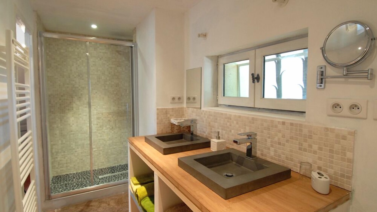 Photo of Bathroom in Saignon