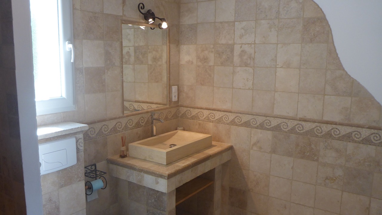 Photo of Bathroom in Velleron