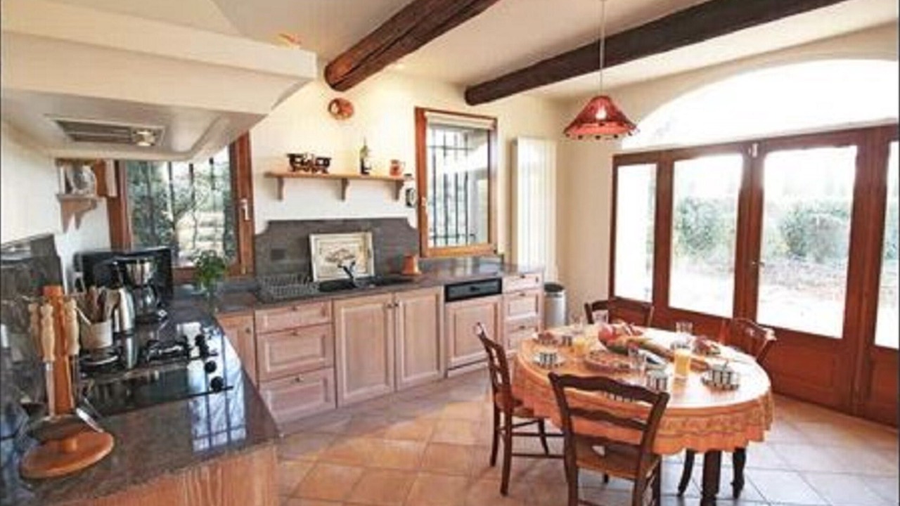 Photo of Kitchen in Cucuron