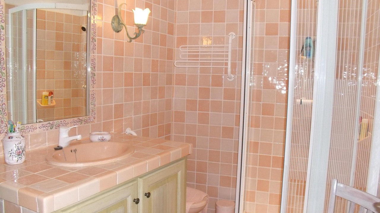 Photo of Bathroom in Sainte-Croix-du-Verdon