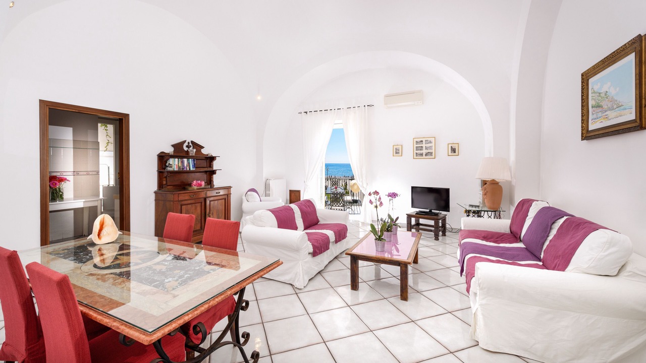 Photo of Bedroom in Minori