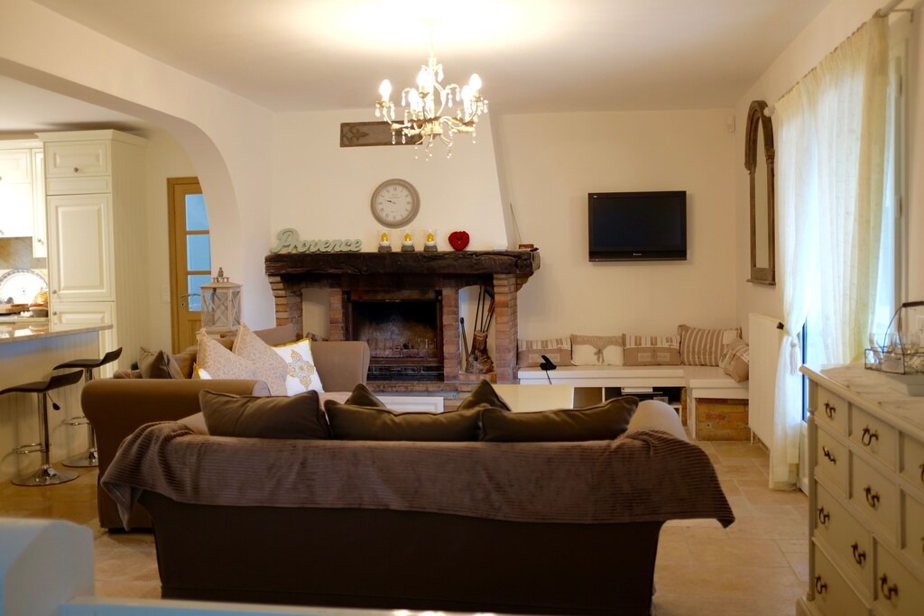 Photo of Livingroom in Claviers