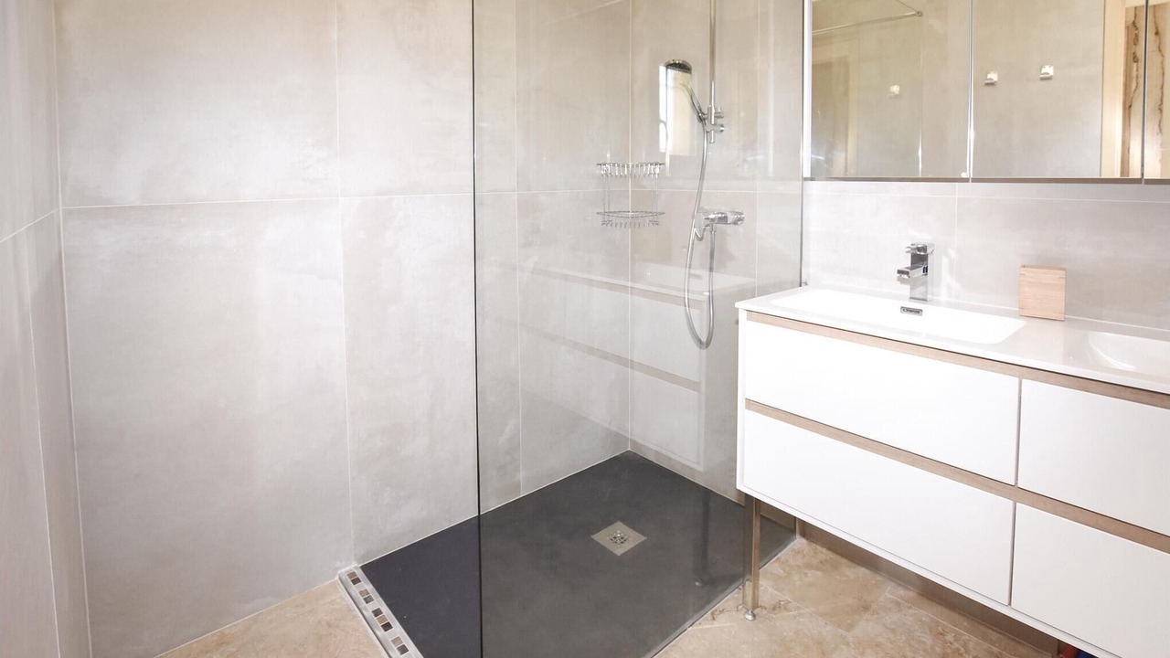 Photo of Bathroom in Saint-Hilaire-d'Ozilhan