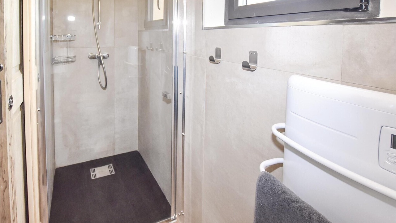 Photo of Bathroom in Saint-Hilaire-d'Ozilhan