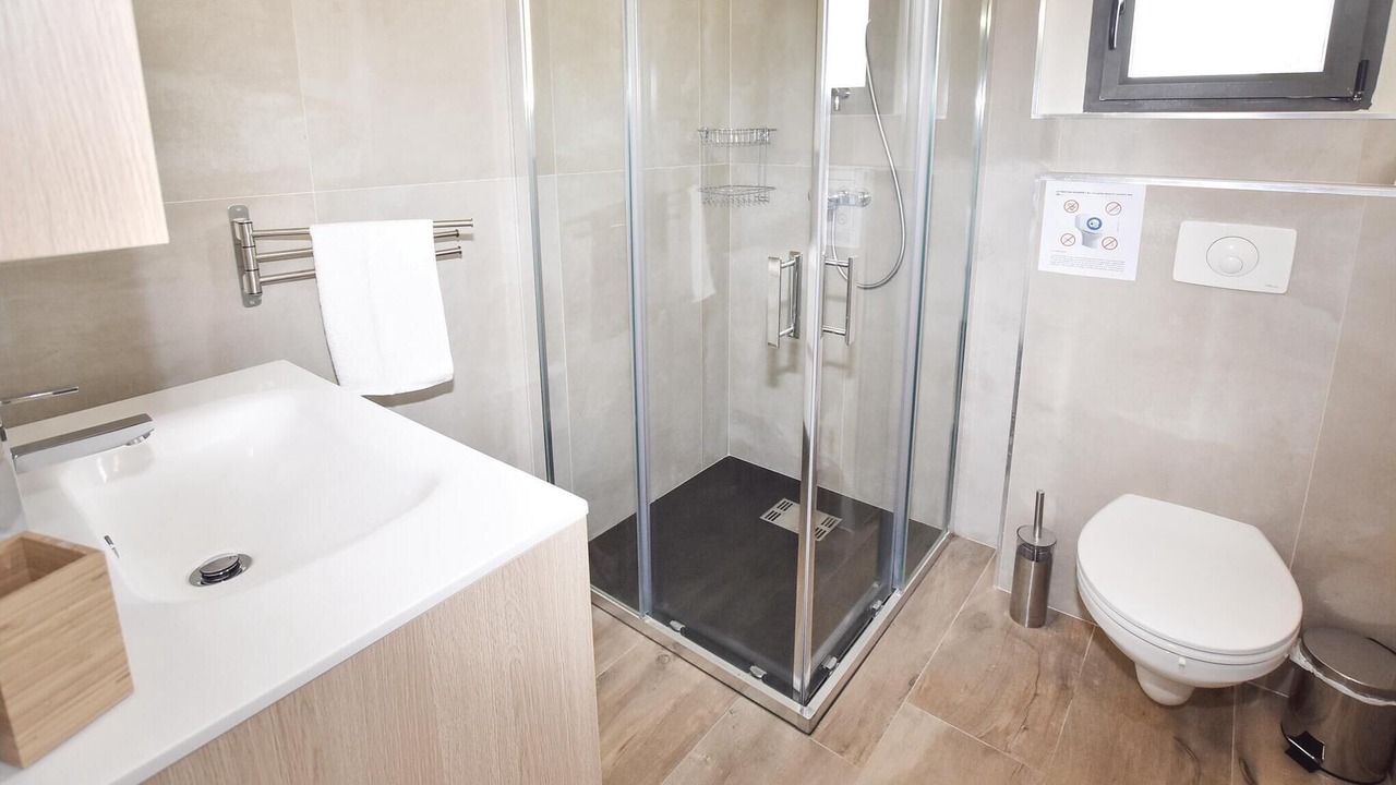 Photo of Bathroom in Saint-Hilaire-d'Ozilhan
