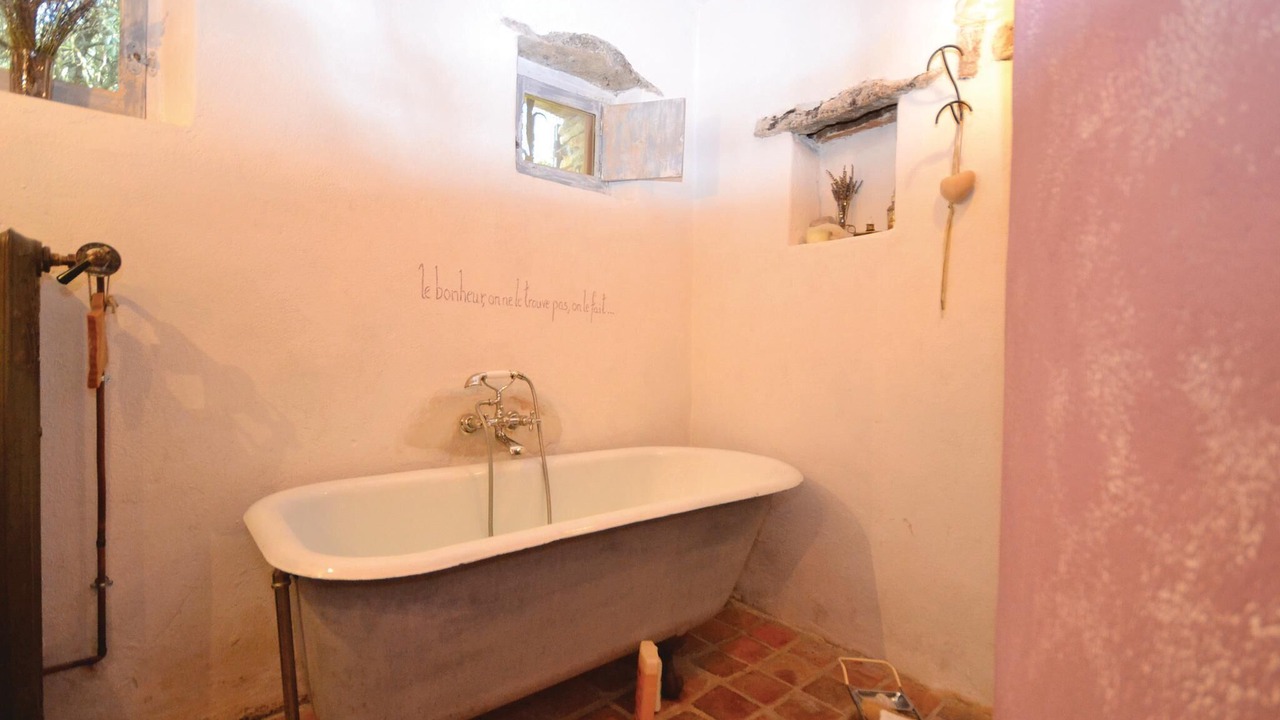 Photo of Bathroom in Saignon