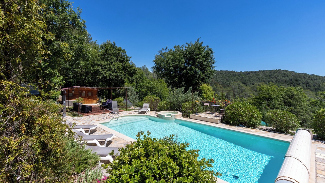 Photo of Outdoor in Claviers