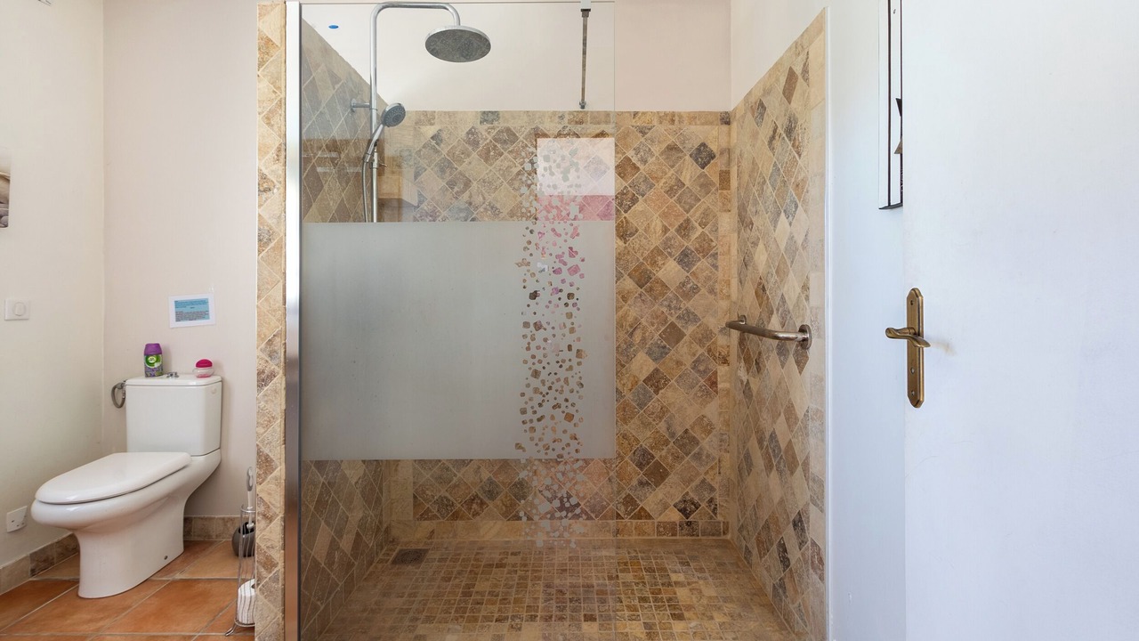 Photo of Bathroom in Claviers