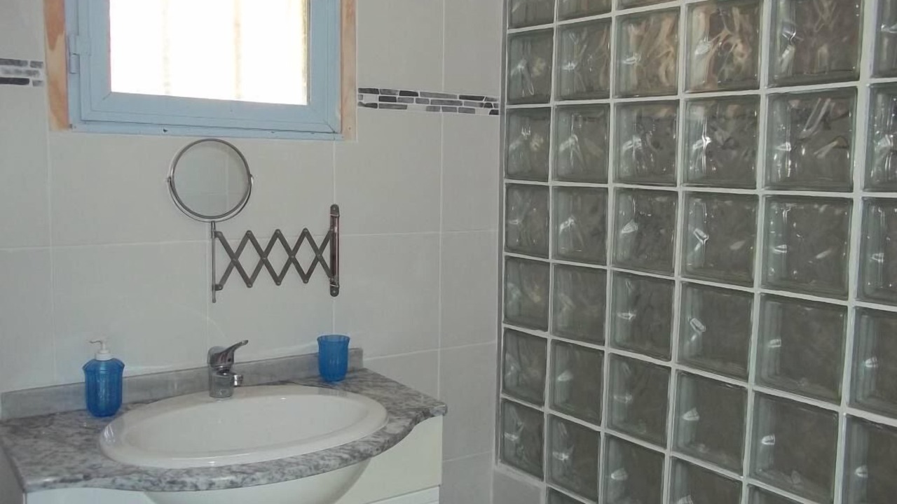 Photo of Bathroom in La Tour-d'Aigues
