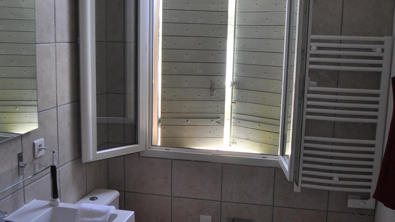 Photo of Bathroom in Sablet