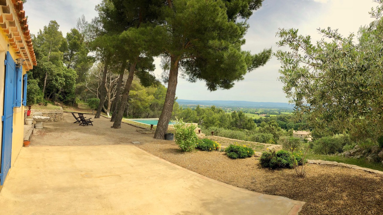 Photo of Outdoor in Saint-Hippolyte-le-Graveyron