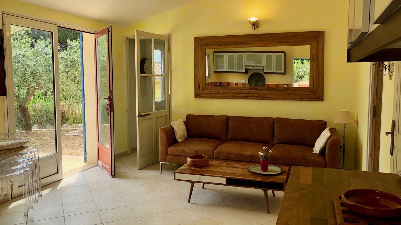 Photo of Livingroom in Saint-Hippolyte-le-Graveyron