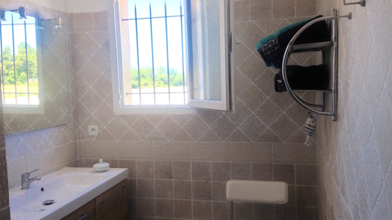 Photo of Bathroom in Saint-Saturnin-les-Avignon