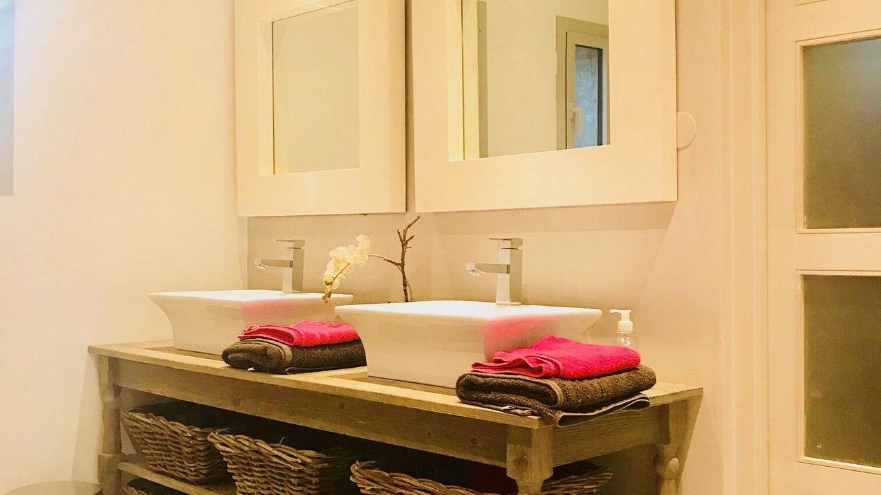 Photo of Bathroom in Menerbes