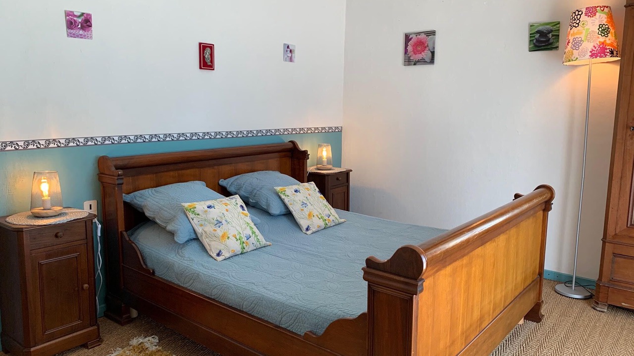 Photo of Bedroom in Caromb