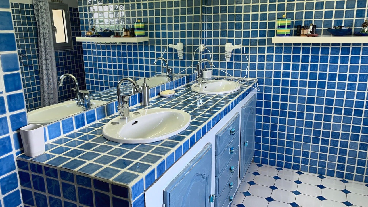 Photo of Bathroom in Caromb