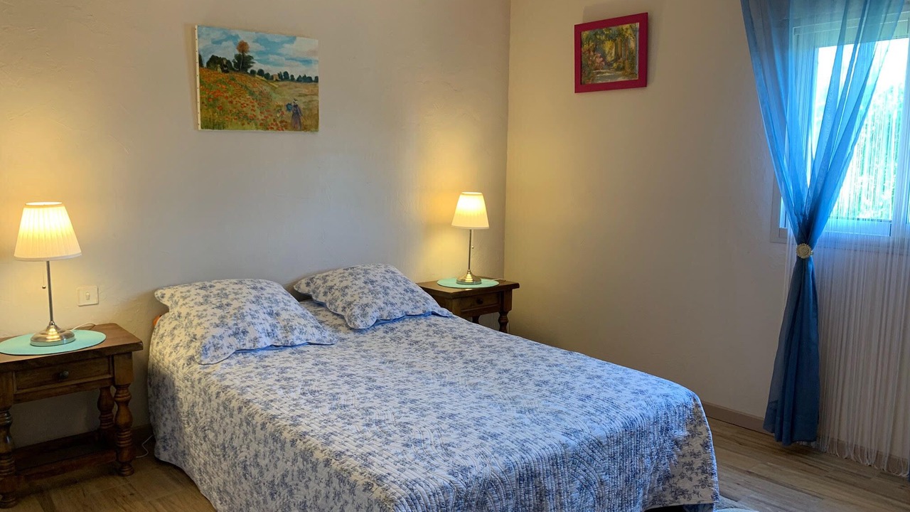 Photo of Bedroom in Caromb