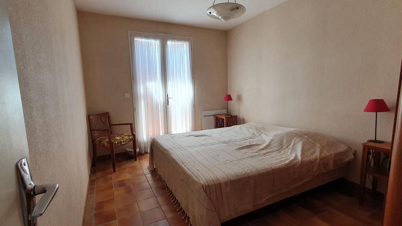 Photo of Bedroom in La Tour-d'Aigues