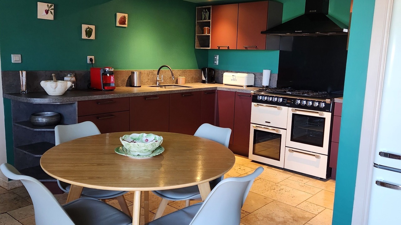 Photo of Kitchen in La Roquebrussanne