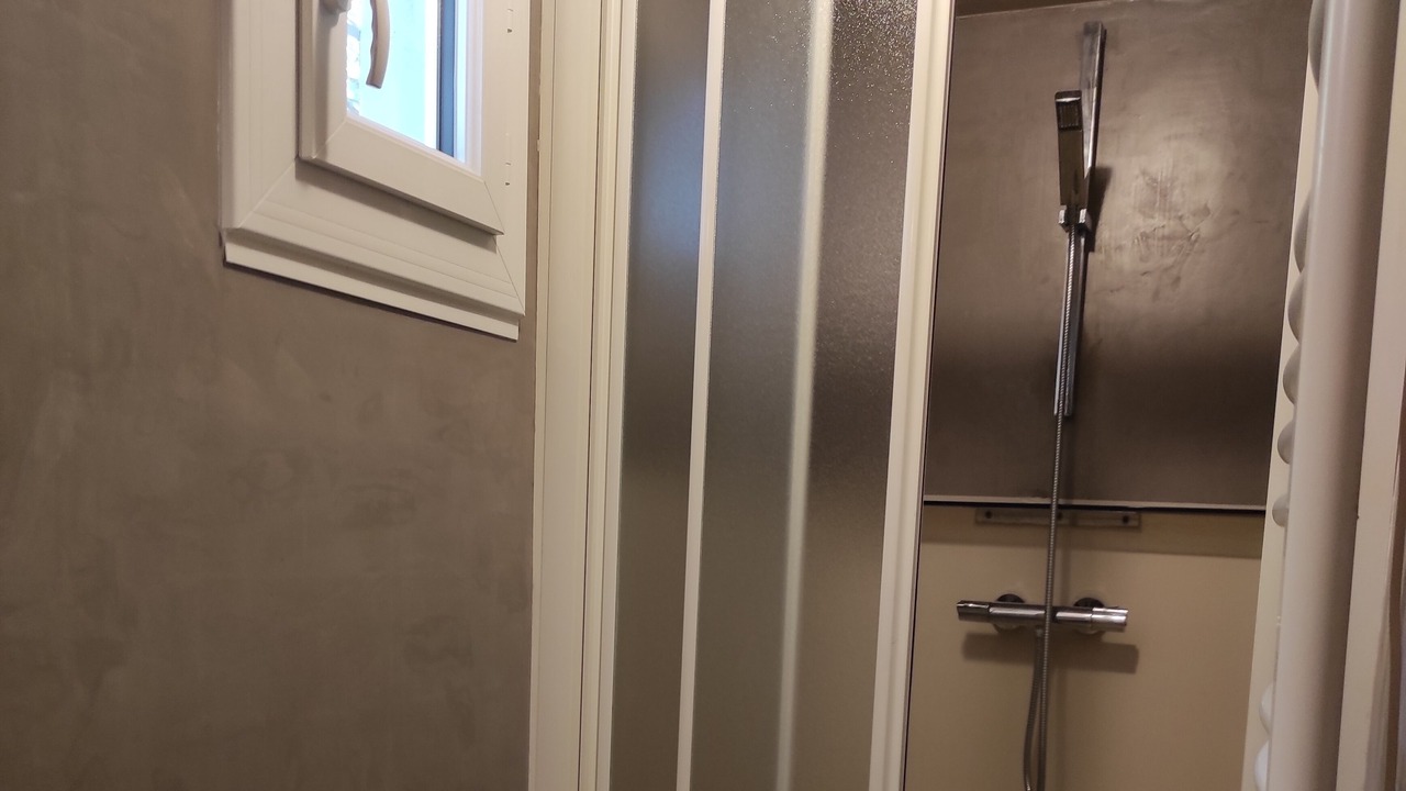 Photo of Bathroom in La Roquebrussanne