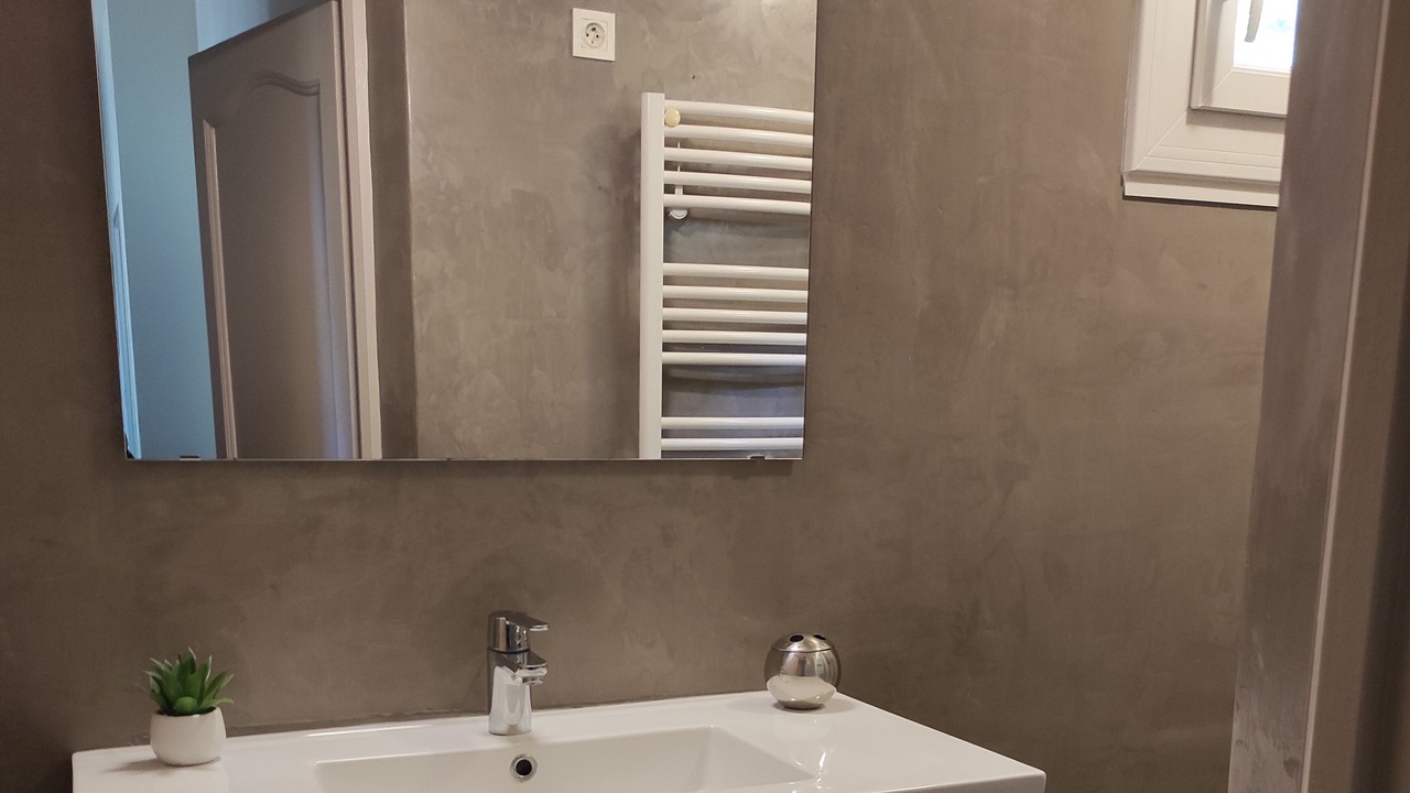 Photo of Bathroom in La Roquebrussanne