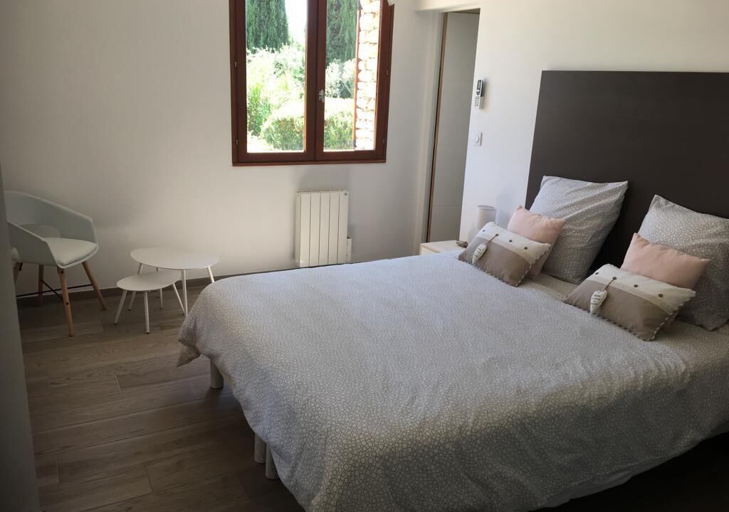 Photo of Bedroom in Lioux