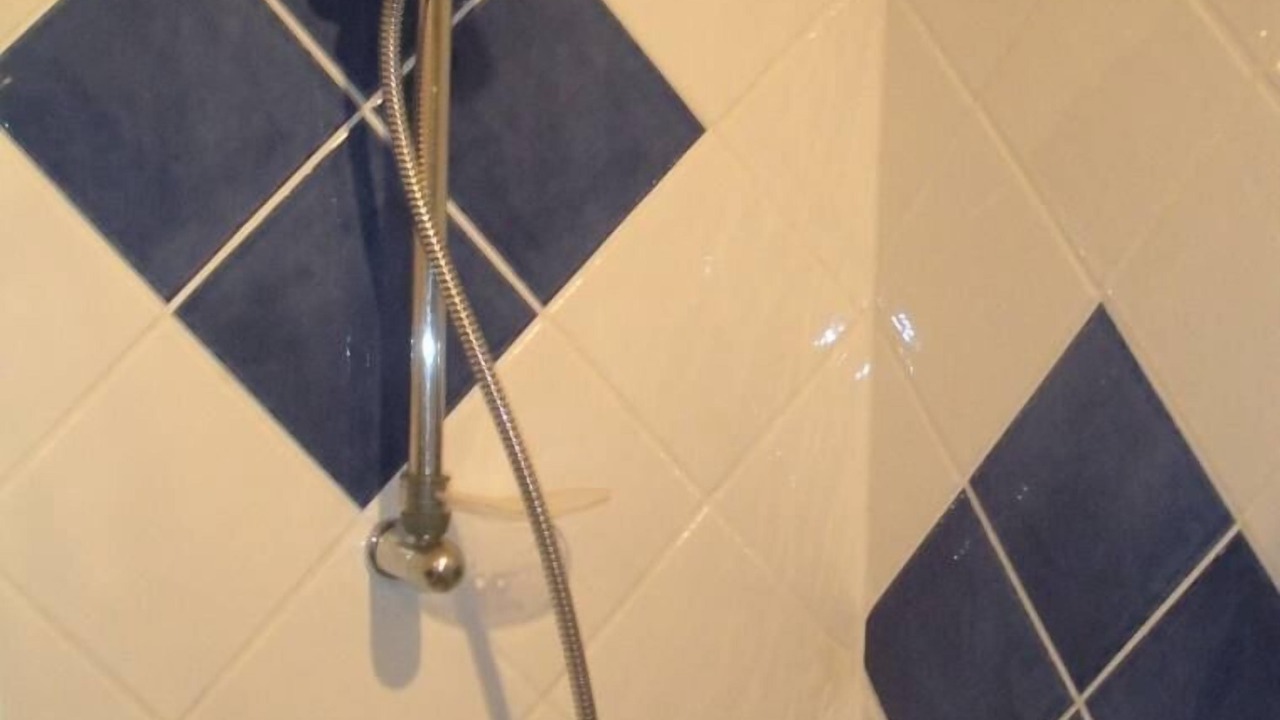 Photo of Bathroom in L'Isle-sur-la-Sorgue