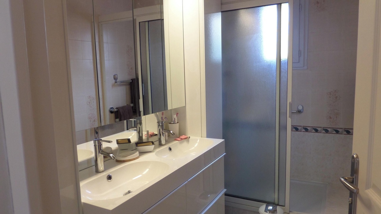 Photo of Bathroom in Miramar