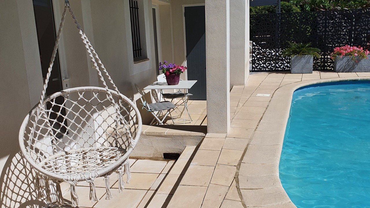 Photo of Outdoor in Comps